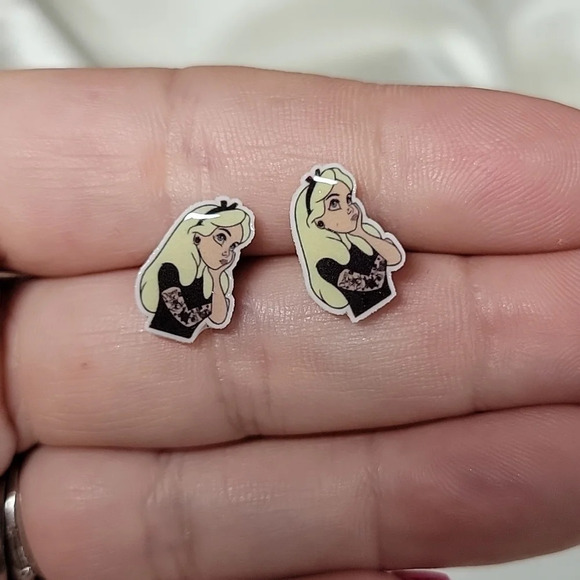 Alice Punk Princess Stud Earrings - Picture 6 of 7